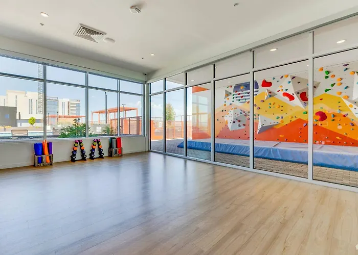 Boulevard Modern 1br Asu Pool Gym 07