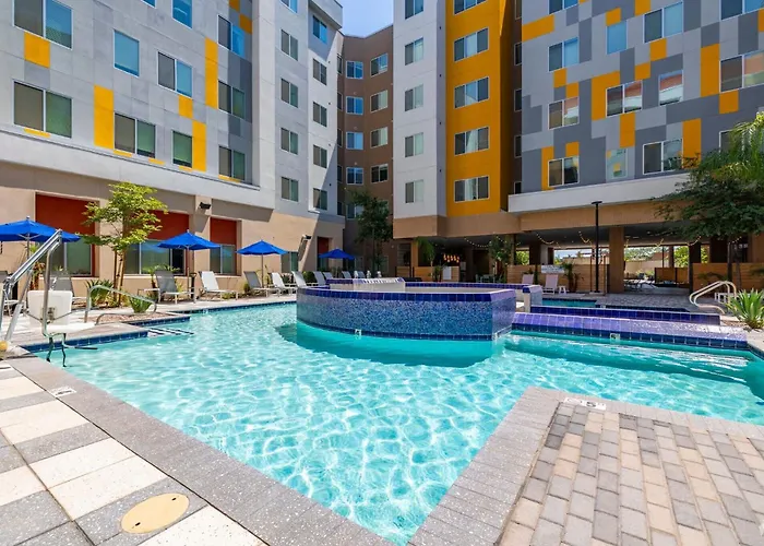Boulevard Modern 1br Asu Pool Gym 07 *